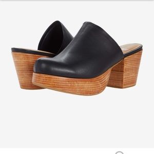 FORTRESS OF INCA Black Leather Mules